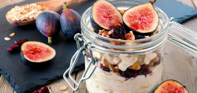 Porridge_Feigen_Waln%C3%BCsse_Haferflocken_shutterstock_492145864-1500x710.jpg
