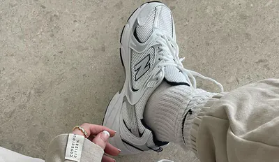 new balance 530 white navy.jpg