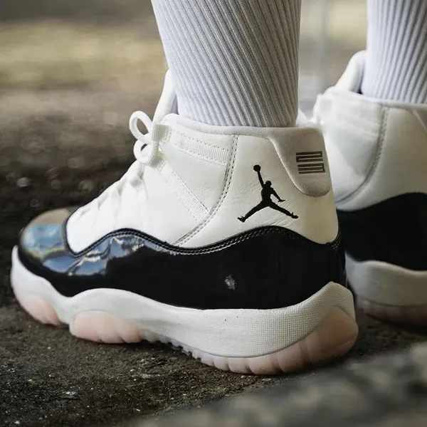 Nike Air Jordan 11 Retro "Neapolitan" – AR0715-101