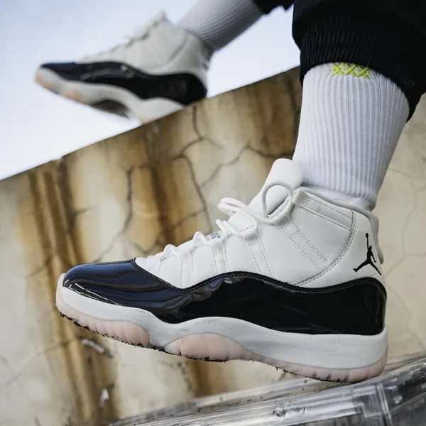 Nike Air Jordan 11 Retro "Neapolitan" – AR0715-101