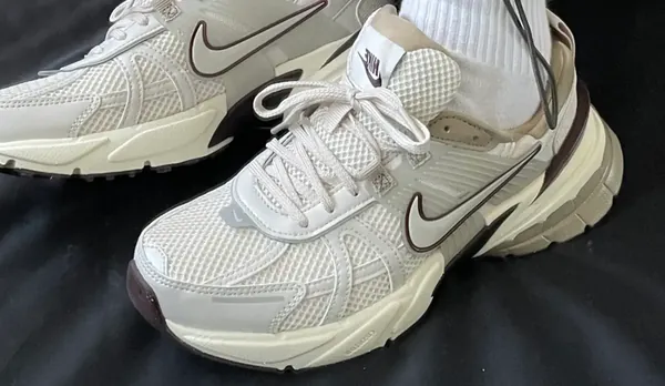 v2k run light orewood brown.png