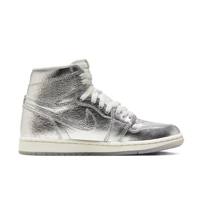 FN7249-001-Nike Air Jordan 1 High OG Chrome4.jpg