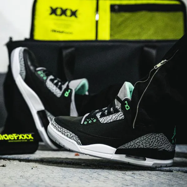 nike air jordan 3 green glow ct8532-031_0003_4.jpg
