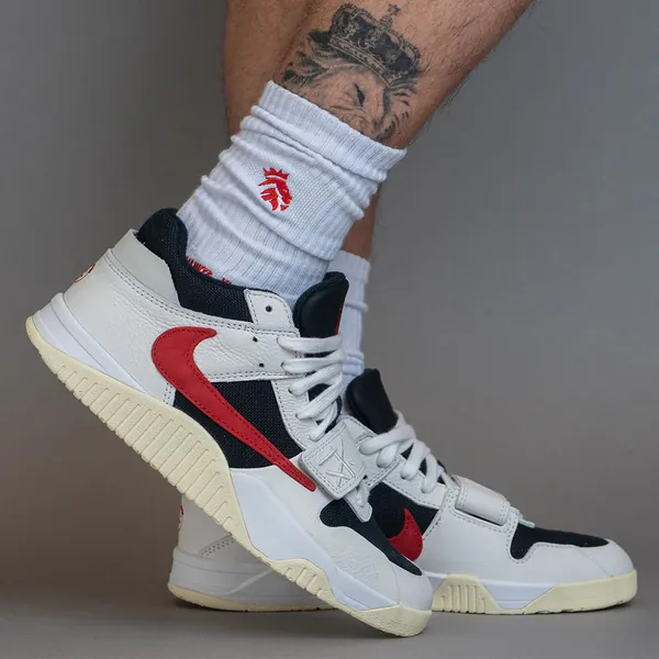 Tavis Scott x Jordan Jumpman Jack TR University Red FZ8117-101_0001_5.jpg