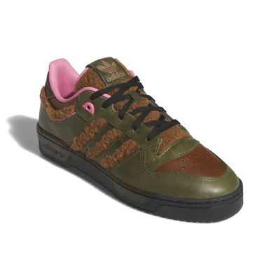 adidasrivalryspookyflanders_0003_Ebene 5.jpg