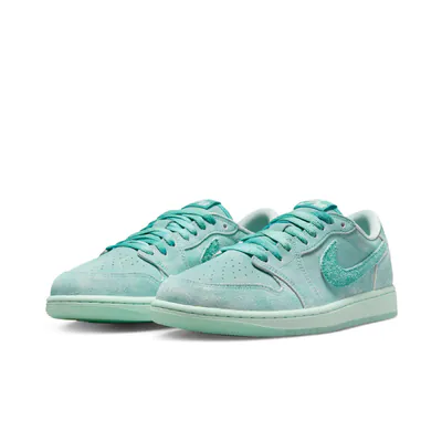 Nike-Washed Teal_0000_Ebene 6.jpg