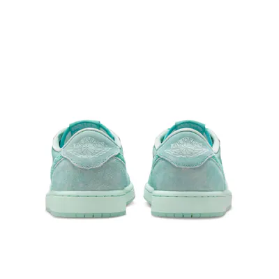 Nike-Washed Teal_0001_Ebene 5.jpg