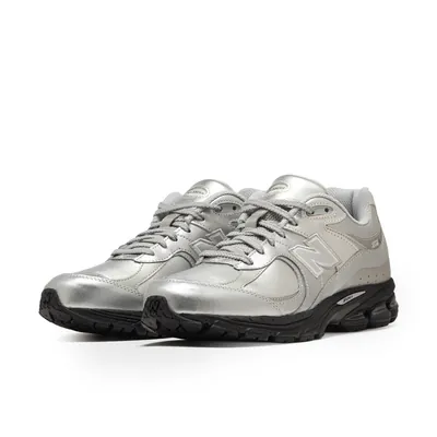 new-balance-2002r-leather-pack-silver-metallic-u2002rf-2.png