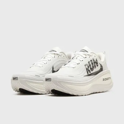 nike-vomero-plus-run-ih2268-100-3.png