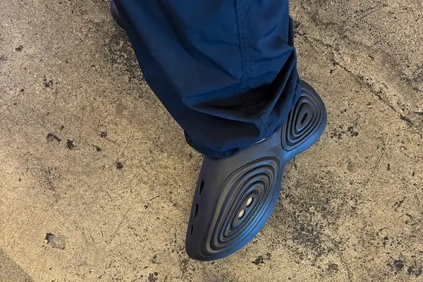 Steven Smith x Crocs Clog Mule Blog4.png