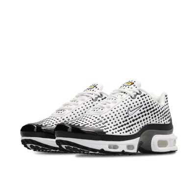 nike-air-max-plus-vii-white-black-hq2197-100-3.png