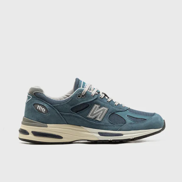 new-balance-991v2-made-in-uk-tapestry-blue-u991bu2-1.png