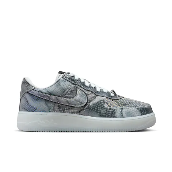 kobe-bryant-x-nike-air-force-1-low-lenticular-ii3925-400-1.png