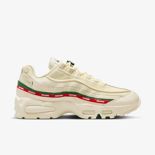 undefeated-x-nike-air-max-95-sp-sail-ib4453-100-1.png