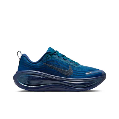 swarovski-x-nike-vomero-plus-blue-force-im7389-499-1.png