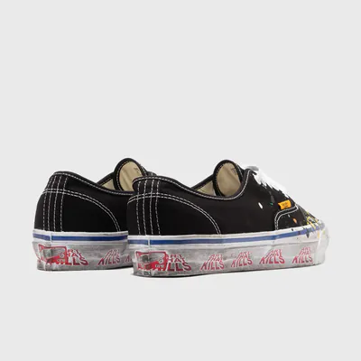 gallery-department-x-vans-authentic-44-vn000eeubla1-3.png