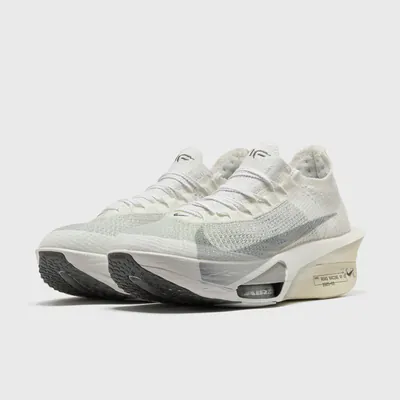nike-air-zoom-alphafly-next-3-running-is-mental-iq0309-094-3.png