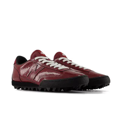 new-balance-gator-run-shadow-red-black-ugtr17g-3.png