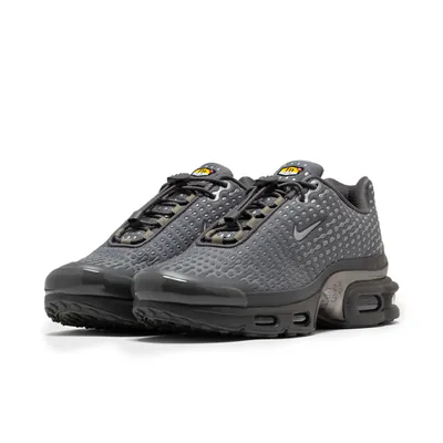 nike-air-max-plus-vii-iron-grey-iq0282-084-3.png
