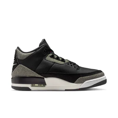 levi-s-x-nike-air-jordan-retro-3-black-denim-ir0914-400-2.png