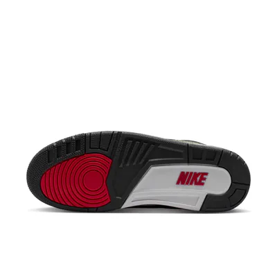 levi-s-x-nike-air-jordan-retro-3-black-denim-ir0914-400-5.png