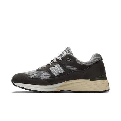new-balance-made-in-uk-991v2-forged-iron-u991rg2-2.png