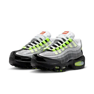 lego-x-nike-air-max-95-neon-io4801-002-3.png
