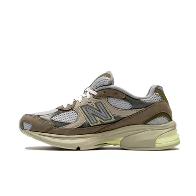 new-balance-2010-covert-green-u20101ah-2.png