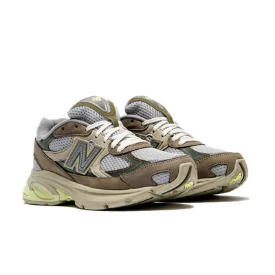 new-balance-2010-covert-green-u20101ah-3.png