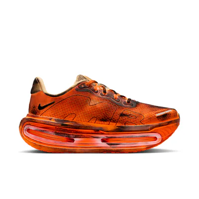 melitta-baumeister-x-nike-pegasus-premium-total-orange-iq7166-800-2.png