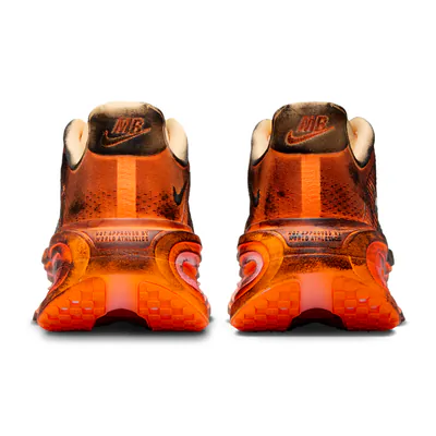 melitta-baumeister-x-nike-pegasus-premium-total-orange-iq7166-800-4.png